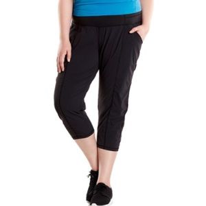 Lucy- get going Capri pants